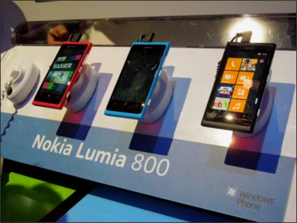 2ΥΥޥWindows Phone Lumia 800